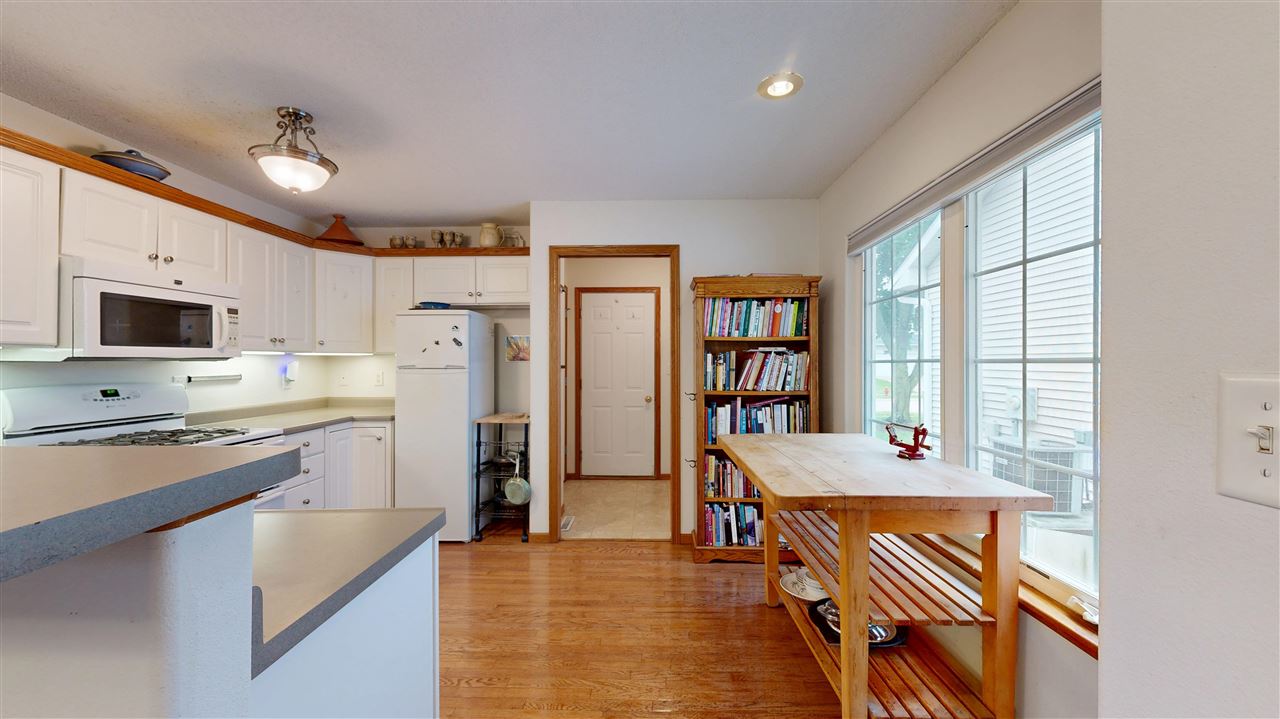 649 Tipperary Road Iowa City IA 52246