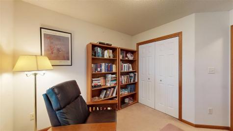 649 Tipperary Road Iowa City IA 52246