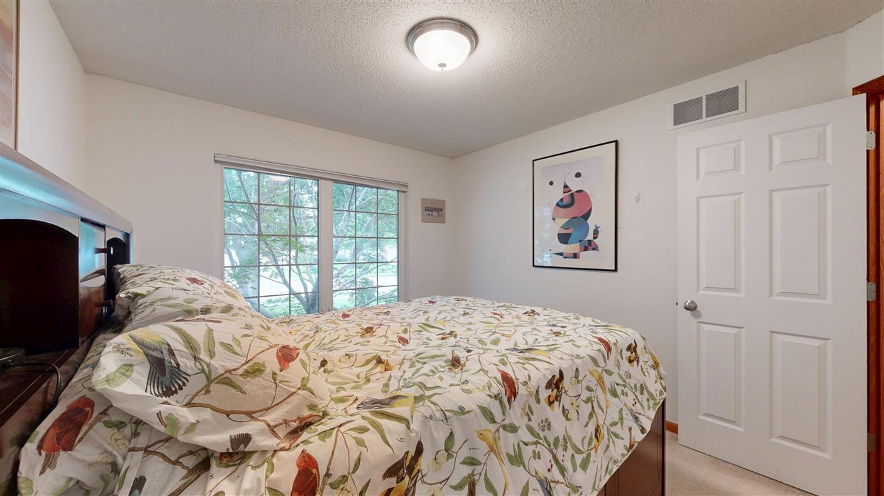 649 Tipperary Road Iowa City IA 52246