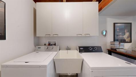 649 Tipperary Road Iowa City IA 52246
