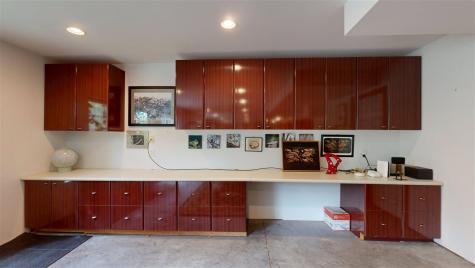 649 Tipperary Road Iowa City IA 52246
