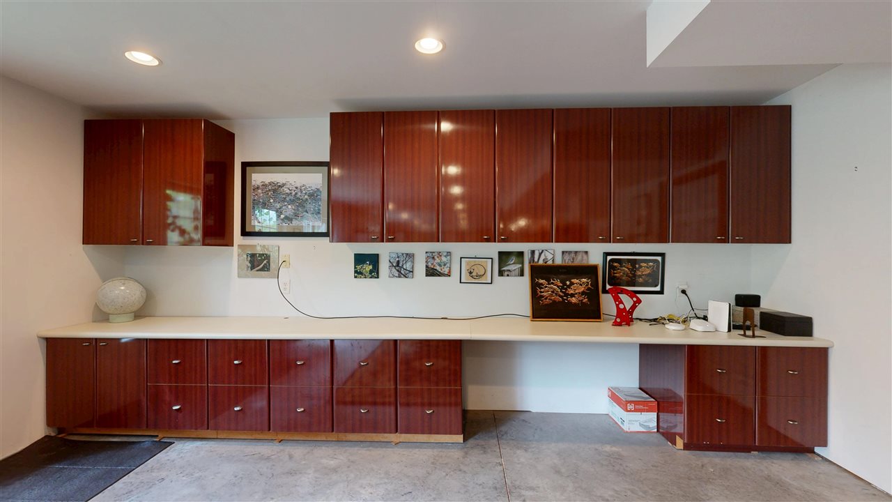 649 Tipperary Road Iowa City IA 52246