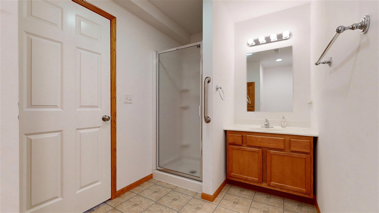 649 Tipperary Road Iowa City IA 52246
