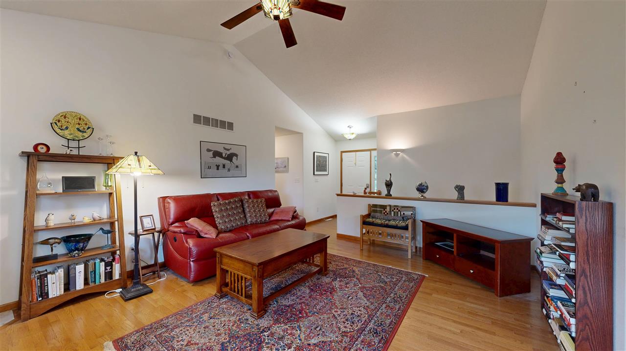 649 Tipperary Road Iowa City IA 52246