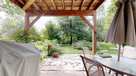 649 Tipperary Road Iowa City IA 52246