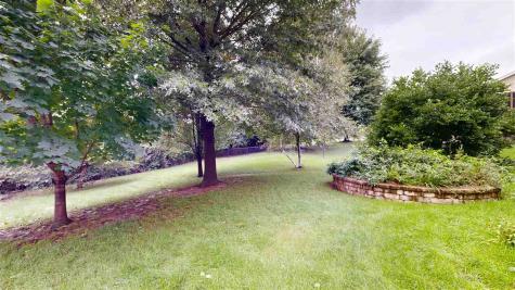 649 Tipperary Road Iowa City IA 52246