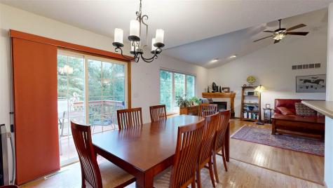 649 Tipperary Road Iowa City IA 52246