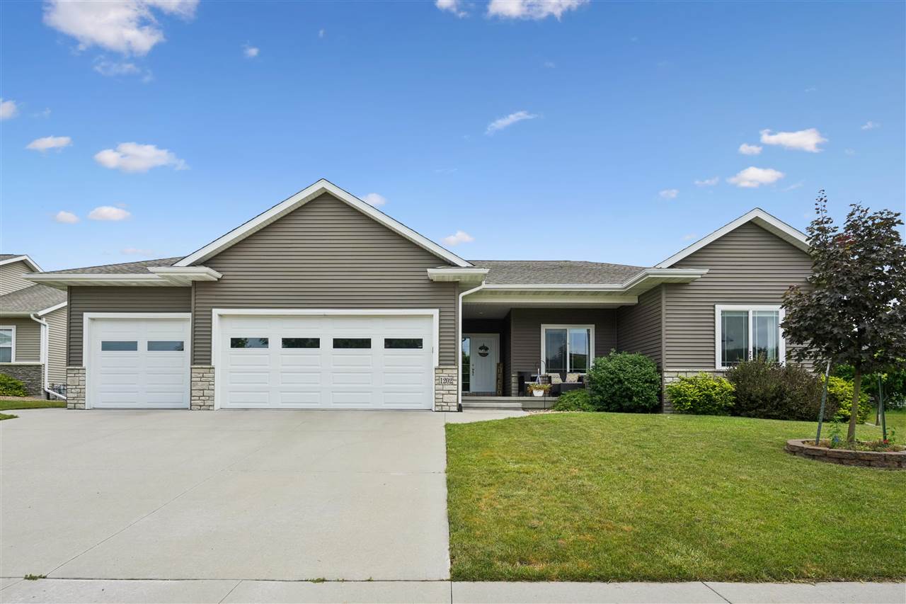 1202 Wood Lily Road Solon IA 52333