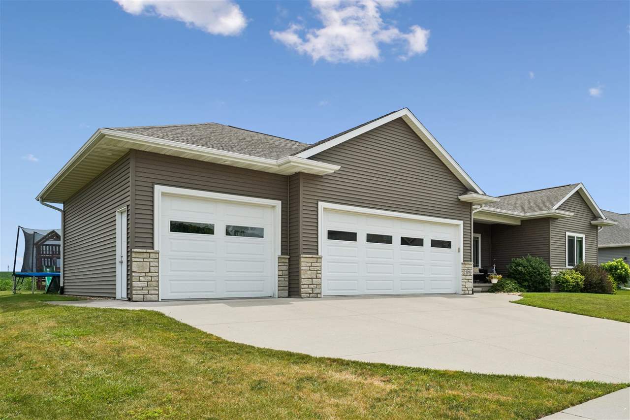 1202 Wood Lily Road Solon IA 52333