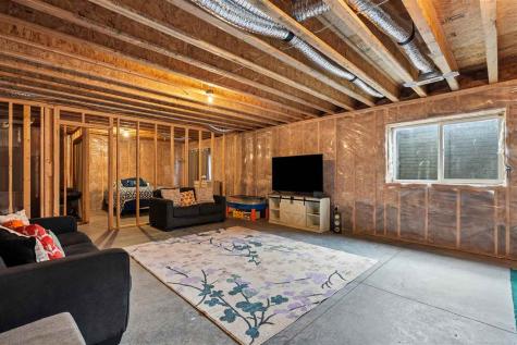 1202 Wood Lily Road Solon IA 52333