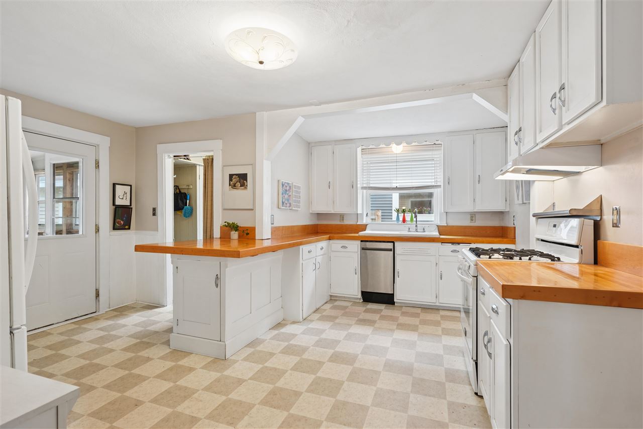 1029 E Bloomington Iowa City IA 52245