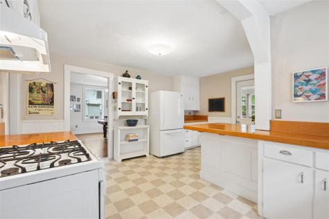 1029 E Bloomington Iowa City IA 52245