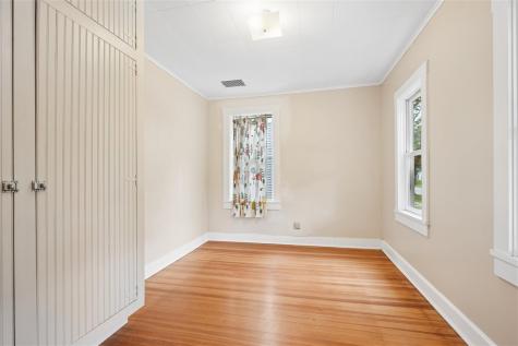1029 E Bloomington Iowa City IA 52245