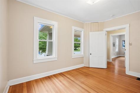 1029 E Bloomington Iowa City IA 52245