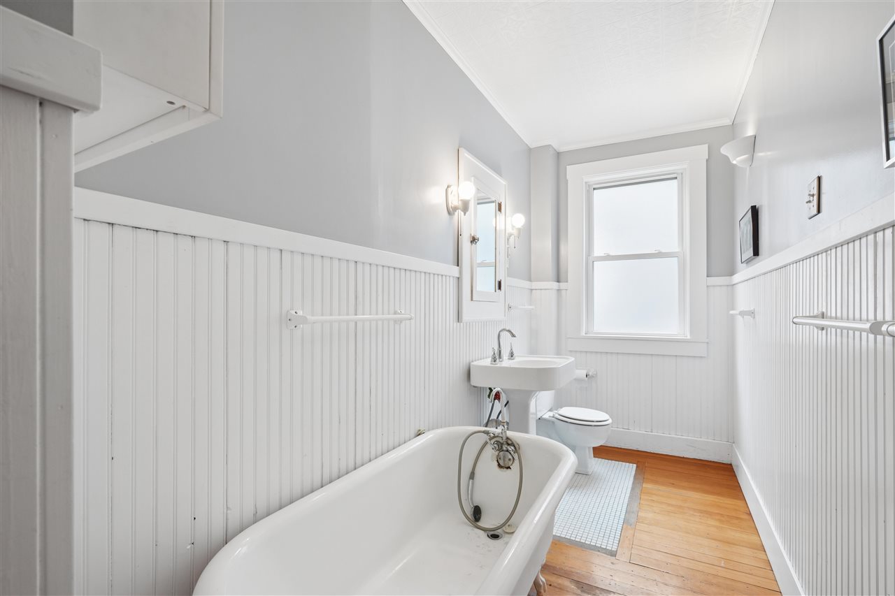 1029 E Bloomington Iowa City IA 52245