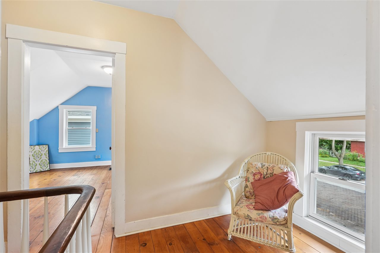 1029 E Bloomington Iowa City IA 52245