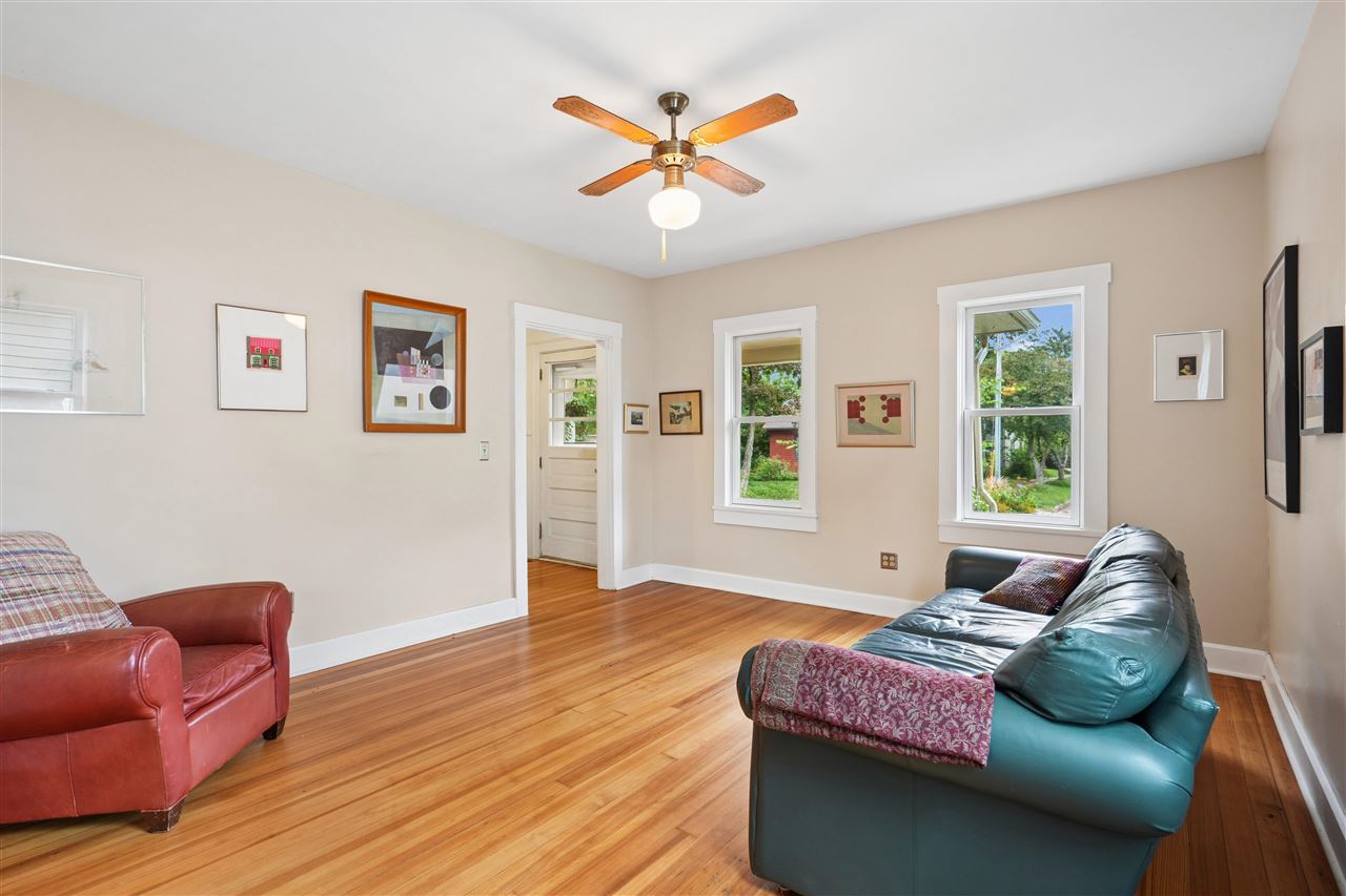 1029 E Bloomington Iowa City IA 52245