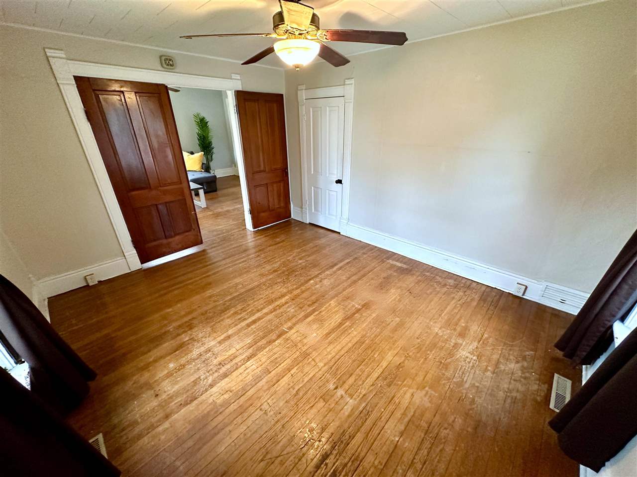 302 W Oak Street North English IA 52316