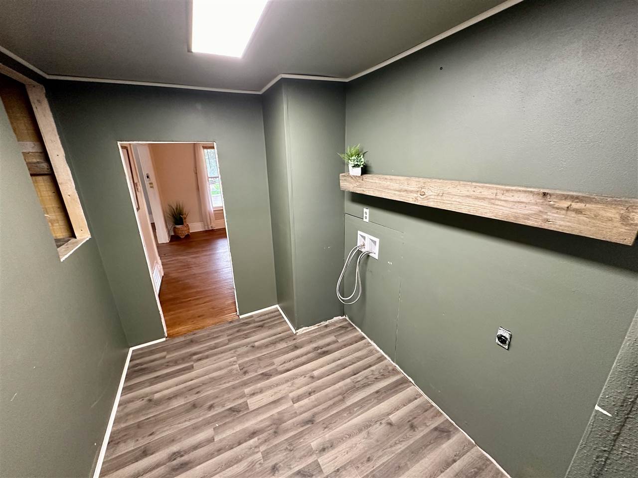 302 W Oak Street North English IA 52316