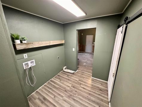 302 W Oak Street North English IA 52316
