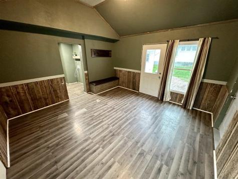 302 W Oak Street North English IA 52316