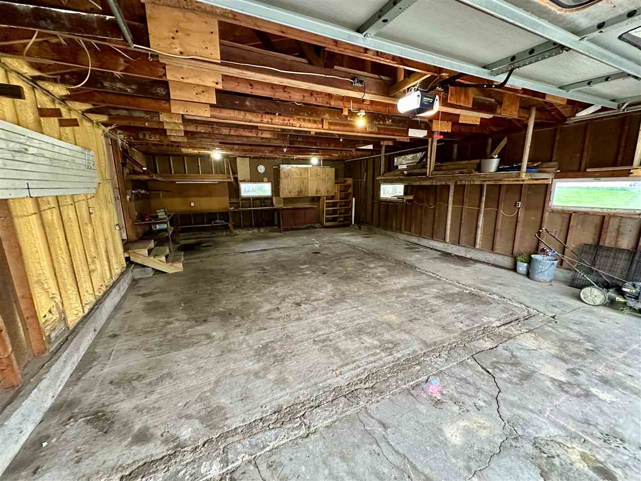 302 W Oak Street North English IA 52316