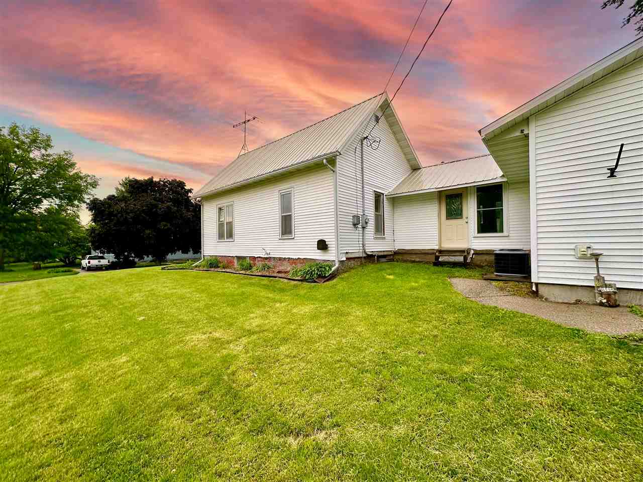 302 W Oak Street North English IA 52316