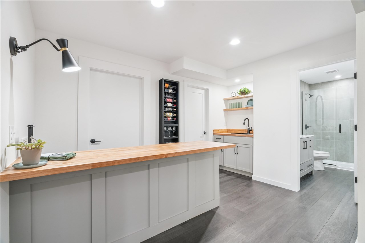 5112 Scenic View Court SW Cedar Rapids IA 52404