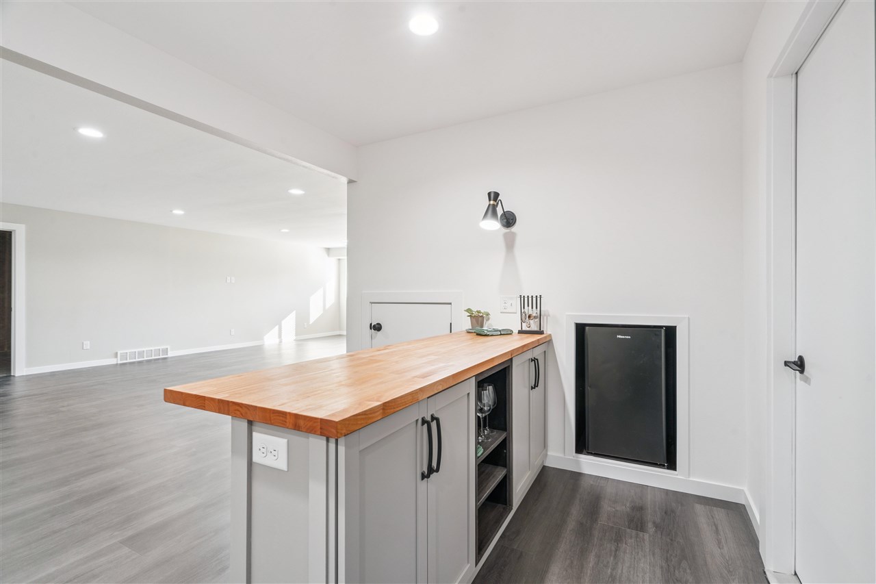 5112 Scenic View Court SW Cedar Rapids IA 52404