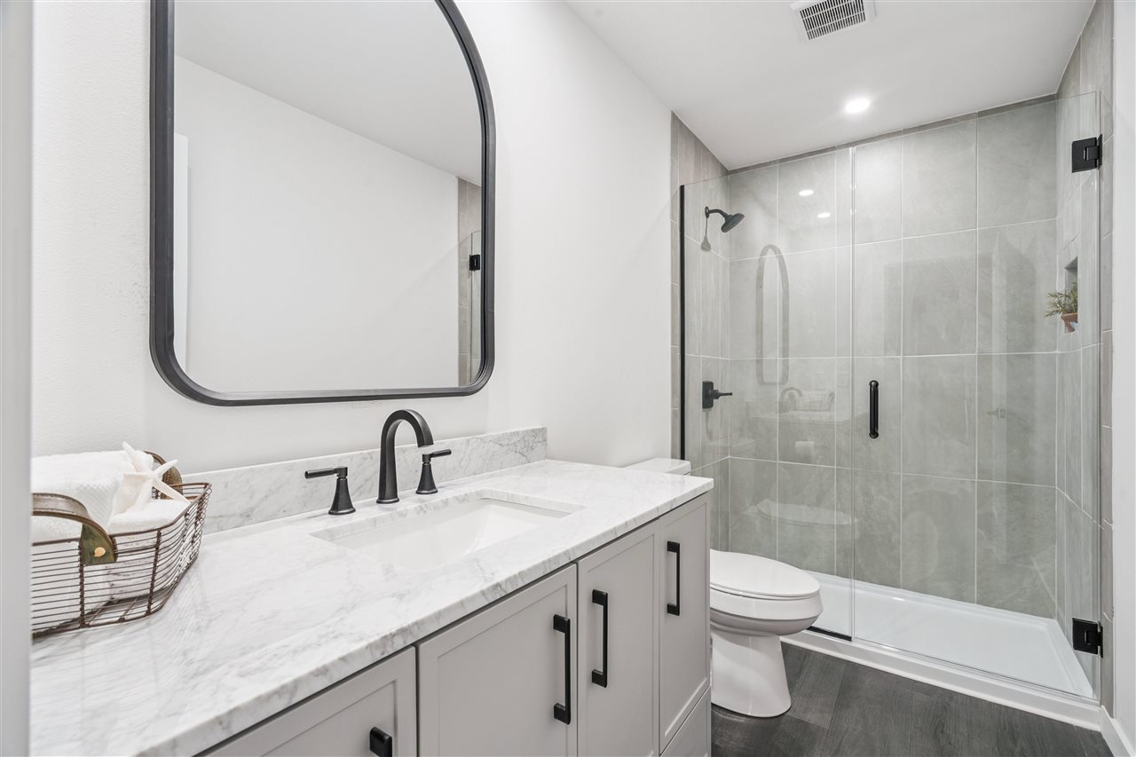 5112 Scenic View Court SW Cedar Rapids IA 52404