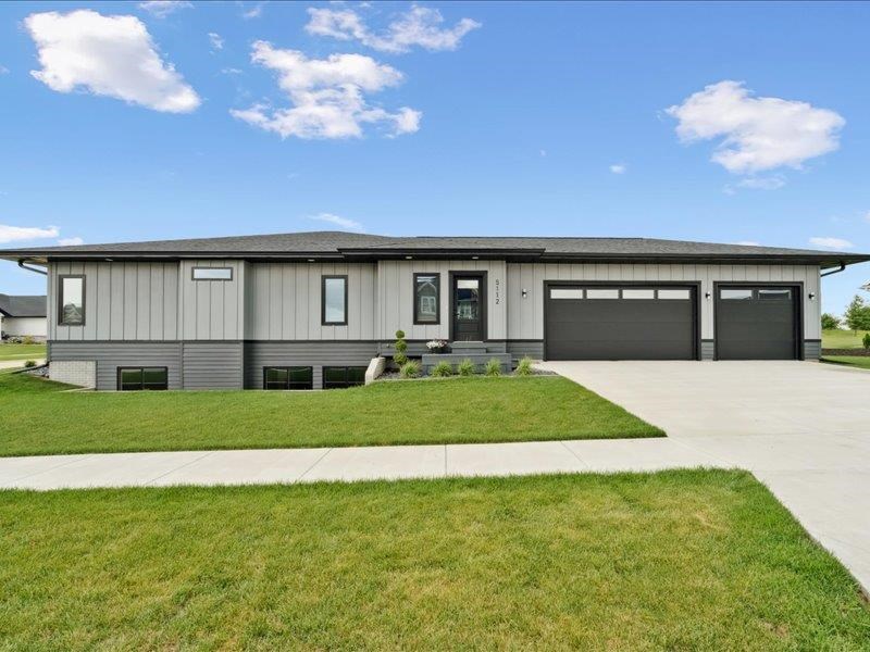 5112 Scenic View Court SW Cedar Rapids IA 52404
