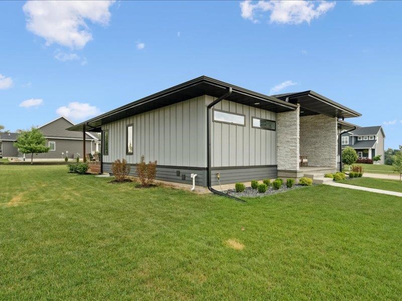 5112 Scenic View Court SW Cedar Rapids IA 52404