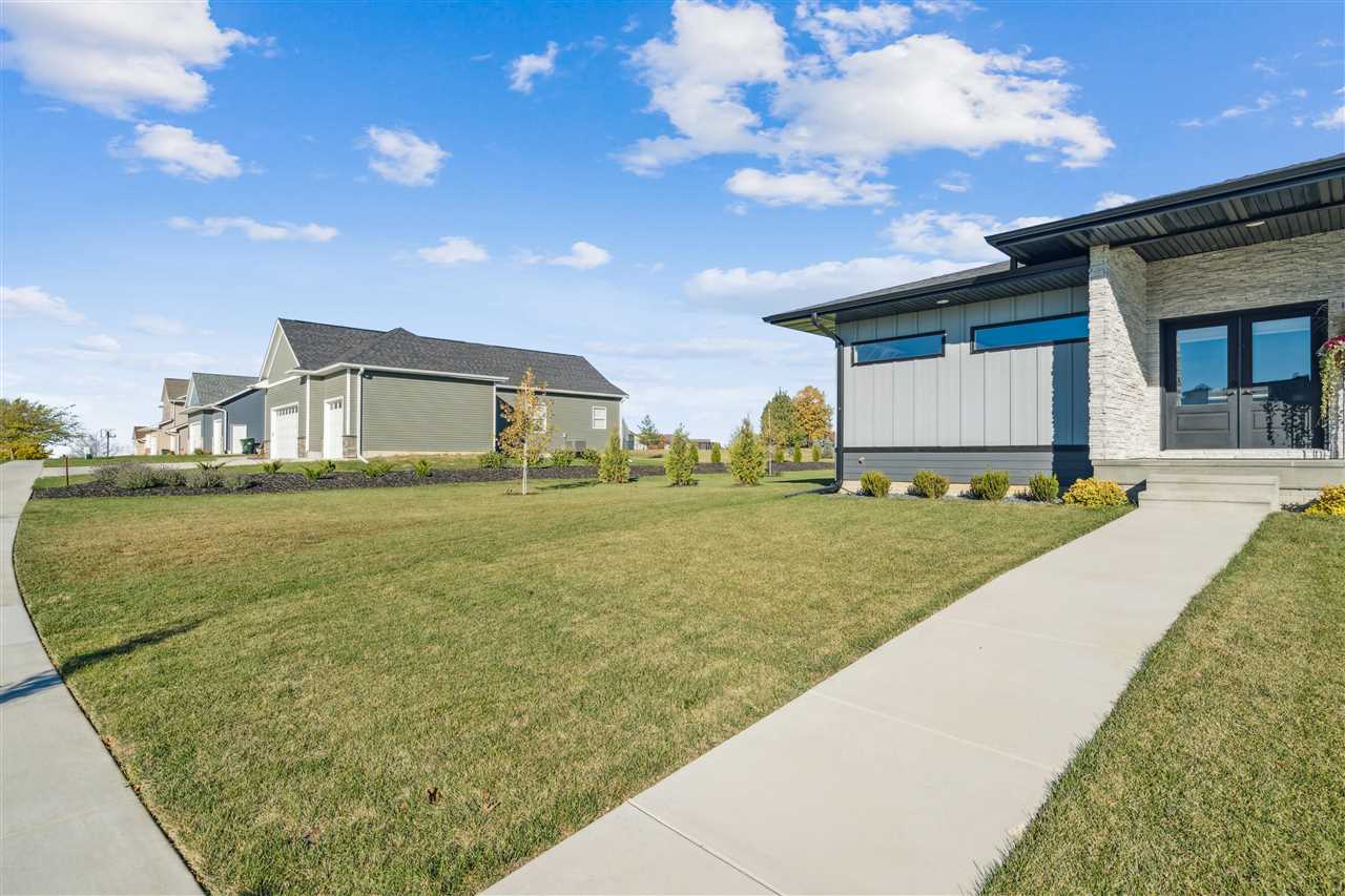 5112 Scenic View Court SW Cedar Rapids IA 52404