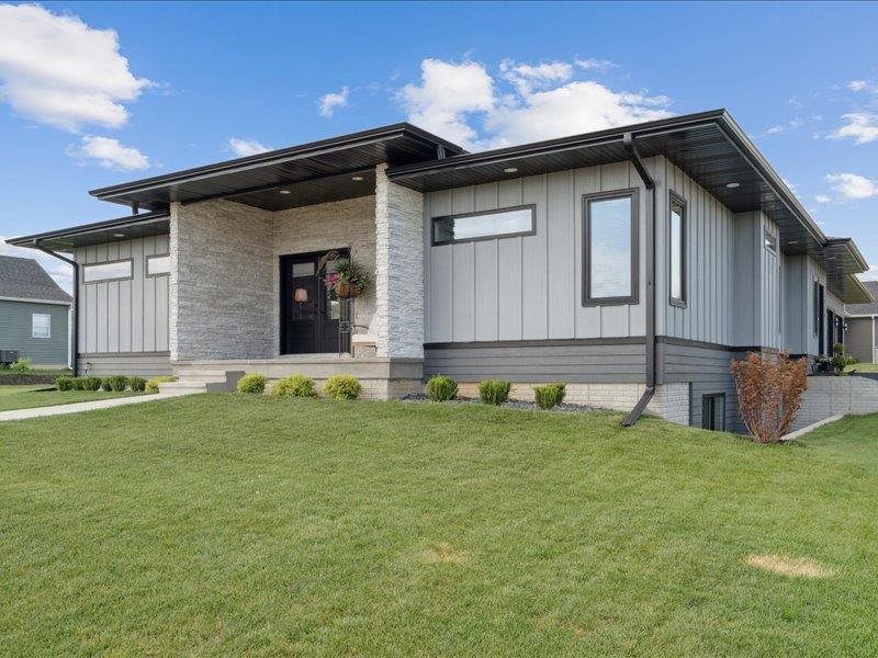 5112 Scenic View Court SW Cedar Rapids IA 52404