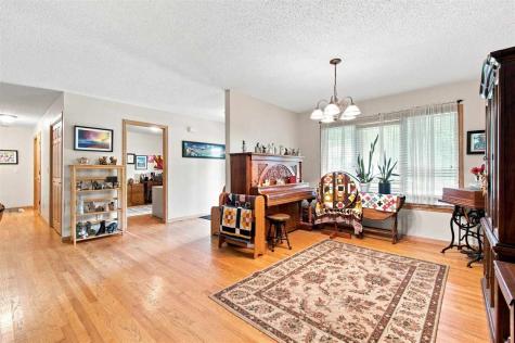 2956 Orchard View Lane Iowa City IA 52240