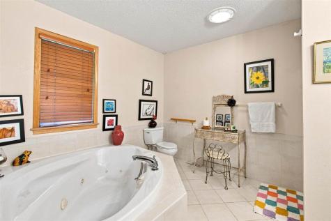 2956 Orchard View Lane Iowa City IA 52240