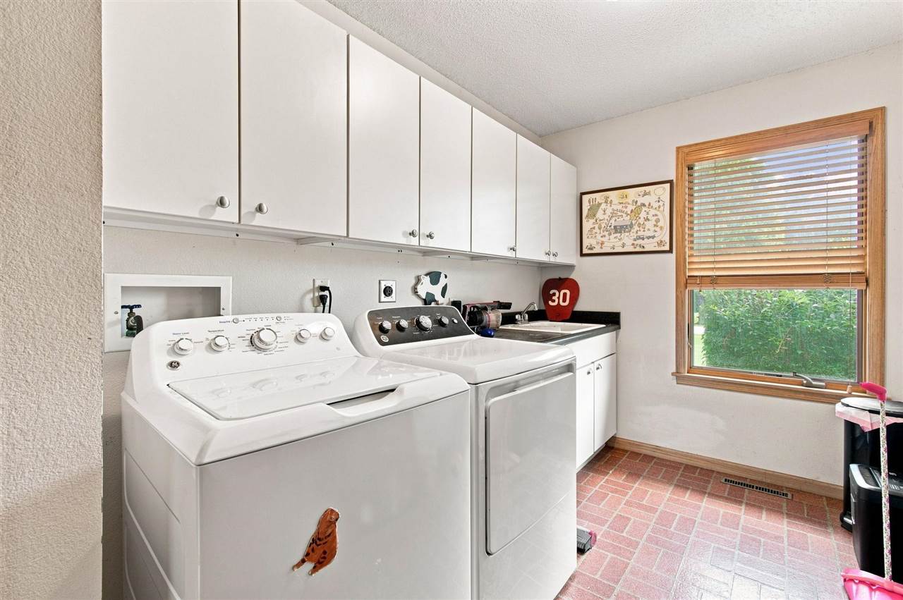 2956 Orchard View Lane Iowa City IA 52240