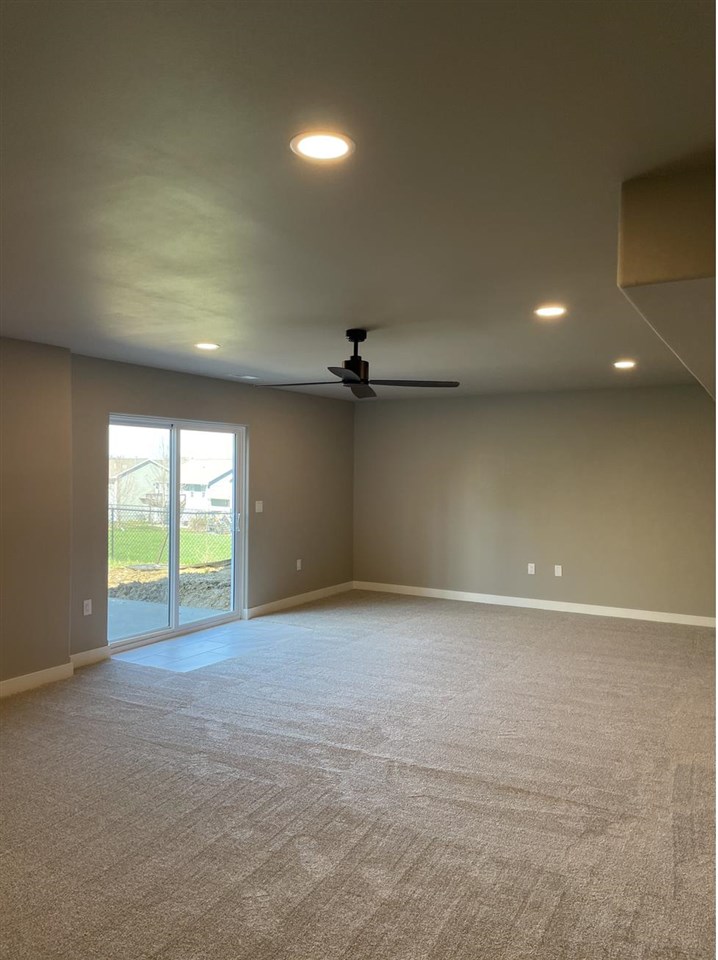 1948 Coquina Avenue Tiffin IA 52340
