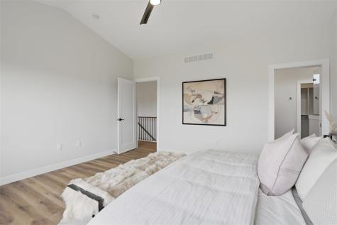 230 Howard Avenue NW Swisher IA 52338