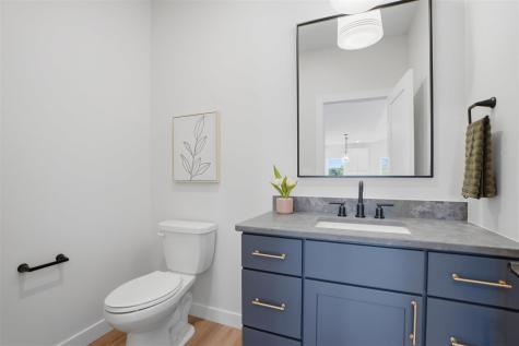 230 Howard Avenue NW Swisher IA 52338