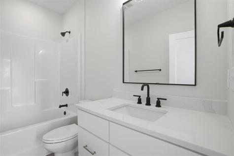 230 Howard Avenue NW Swisher IA 52338