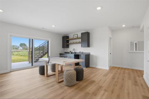 230 Howard Avenue NW Swisher IA 52338