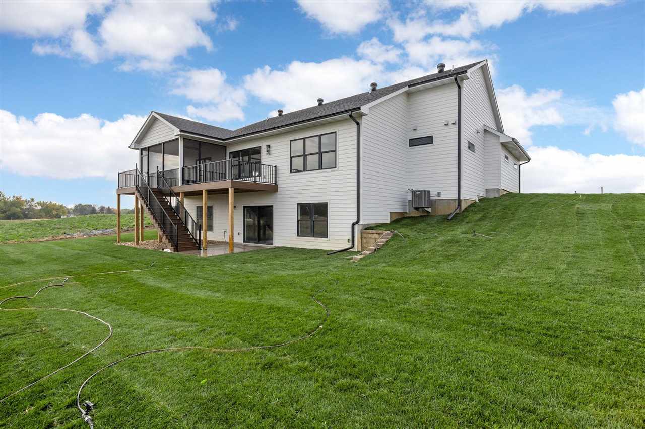 230 Howard Avenue NW Swisher IA 52338