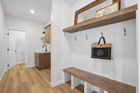 230 Howard Avenue NW Swisher IA 52338
