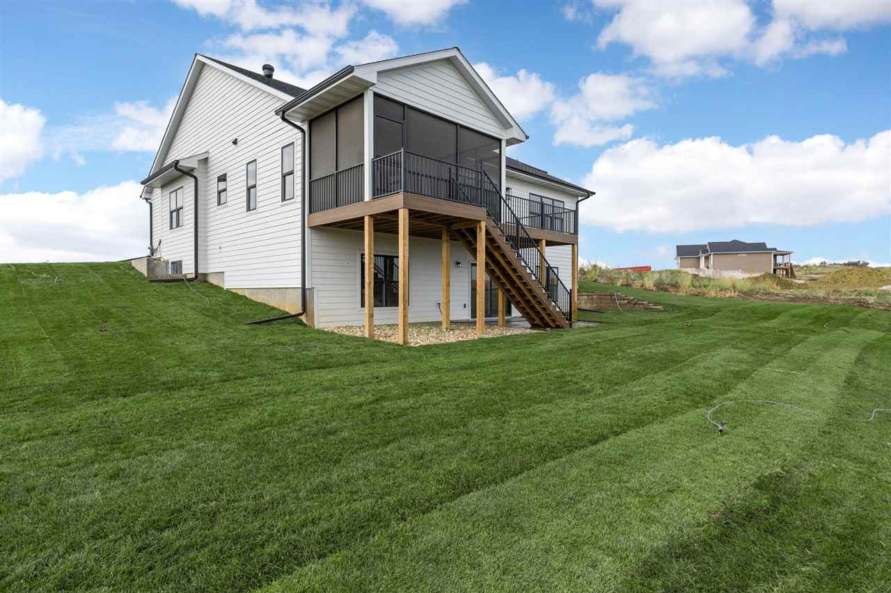 230 Howard Avenue NW Swisher IA 52338