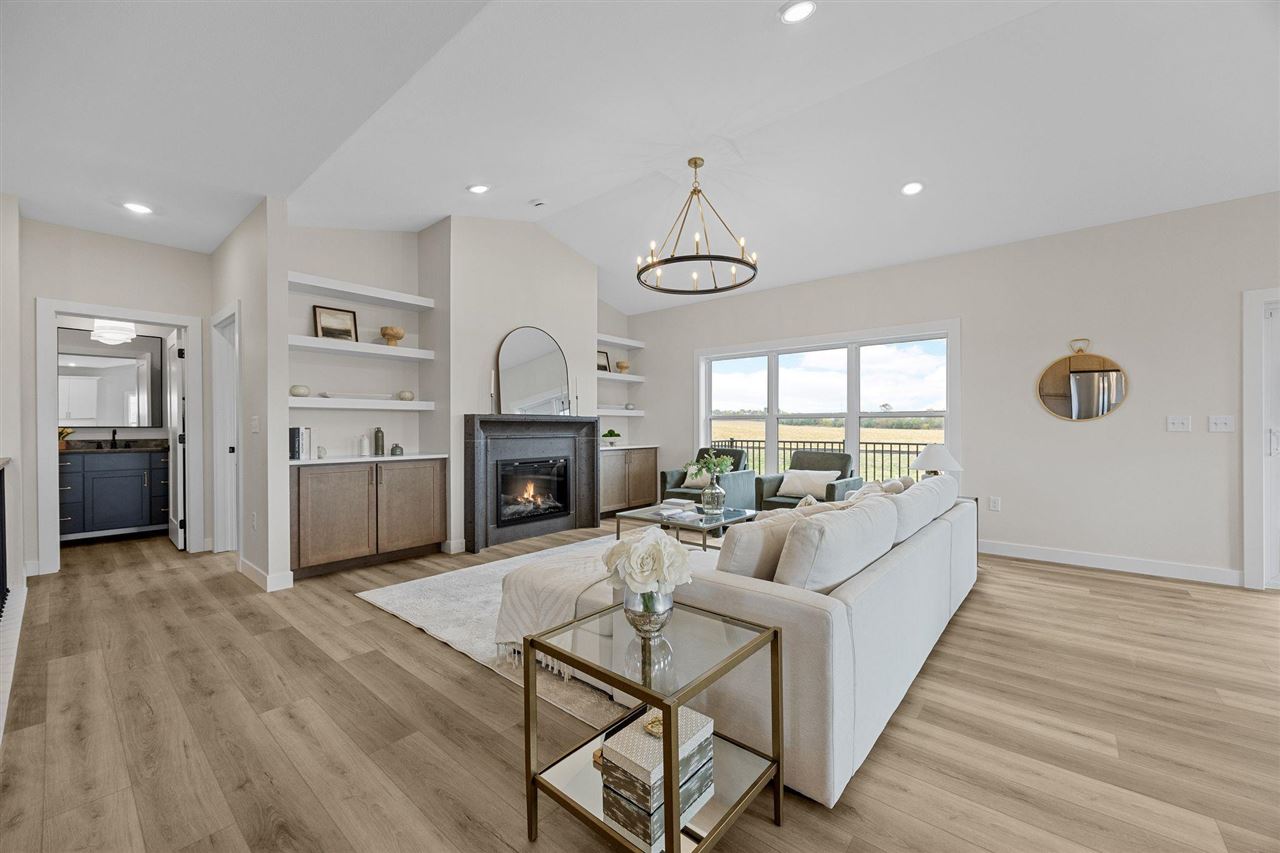 230 Howard Avenue NW Swisher IA 52338