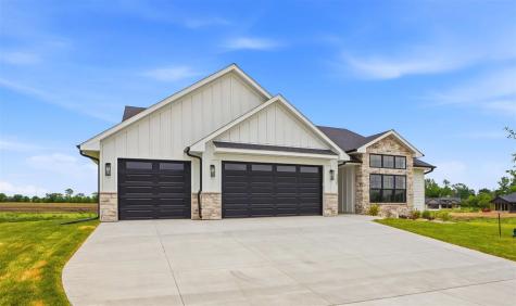 230 Howard Avenue NW Swisher IA 52338