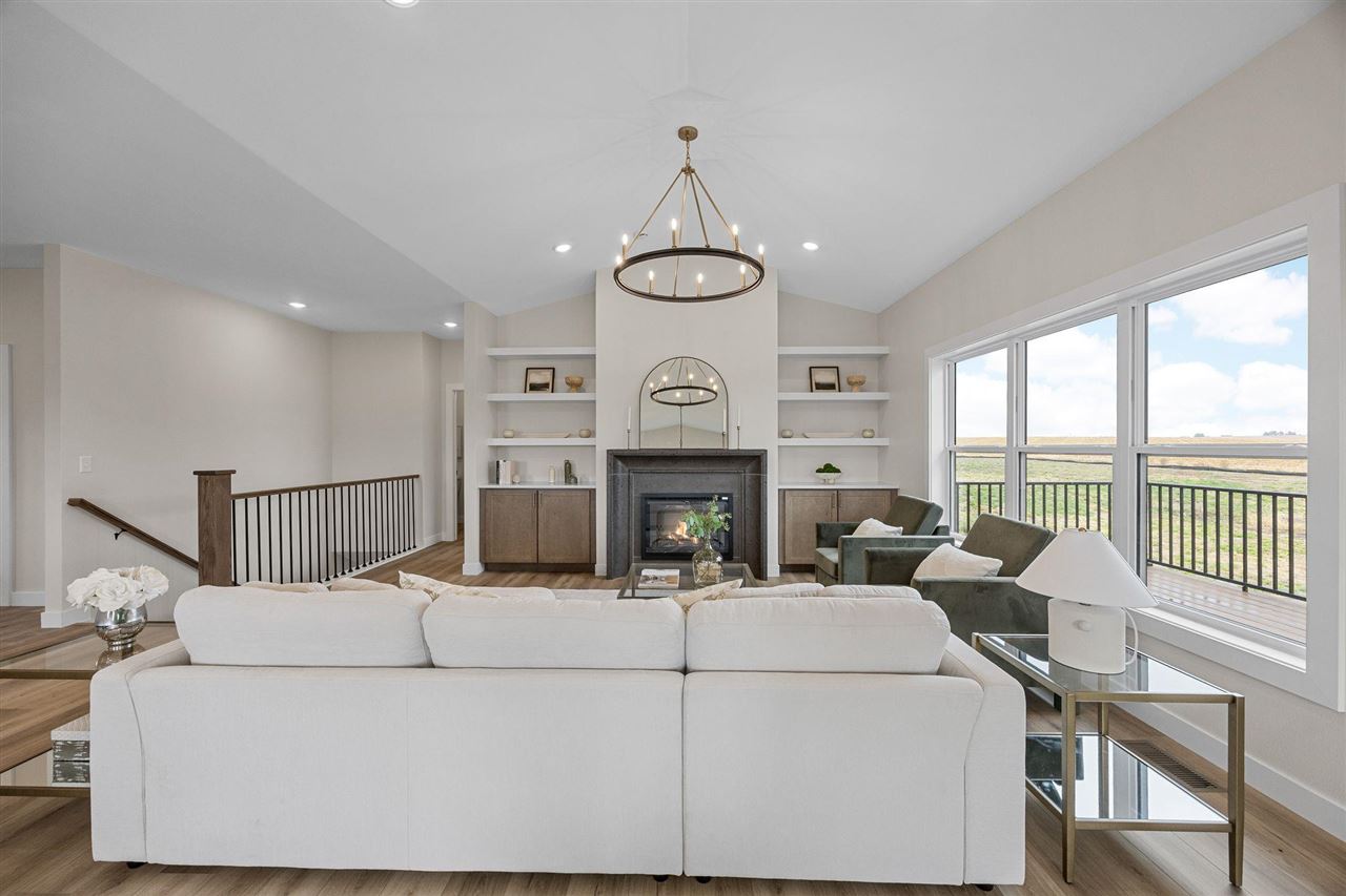 230 Howard Avenue NW Swisher IA 52338