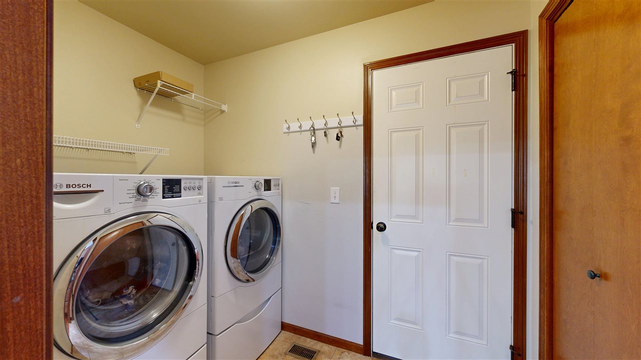 985 Ryan Court Iowa City IA 52246