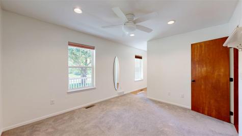 985 Ryan Court Iowa City IA 52246